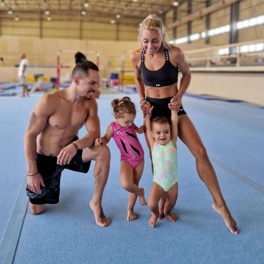 Προπονούνται οι κόρες Πετρούνια και Μιλλούση