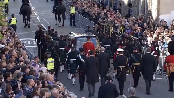 «Είσαι ένας άρρωστος γέρος» - Φραστική επίθεση στον πρίγκιπα Άντριου κατά τη νεκρική πομπή της βασίλισσας Ελισάβετ