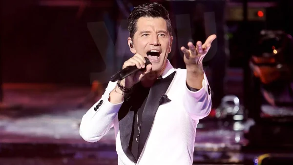 Κάνει το γύρο του διαδικτύου - Ο ξέφρενος χορός του Σάκη Ρουβά που έγινε viral στο Tik Tok