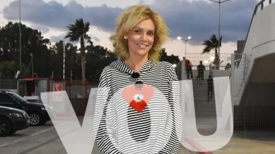 Πρώτη πρώτη στο Καραϊσκάκη η Σάσα Σταμάτη - Τρελή και παλαβή για τον Μαρσέλο