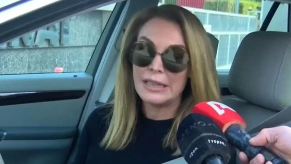 Με ρούχα της κόρης της στις ομορφιές της Νέας Υόρκης - Αναπολεί τις μέρες στην Αμερική η Τατιάνα Στεφανίδου