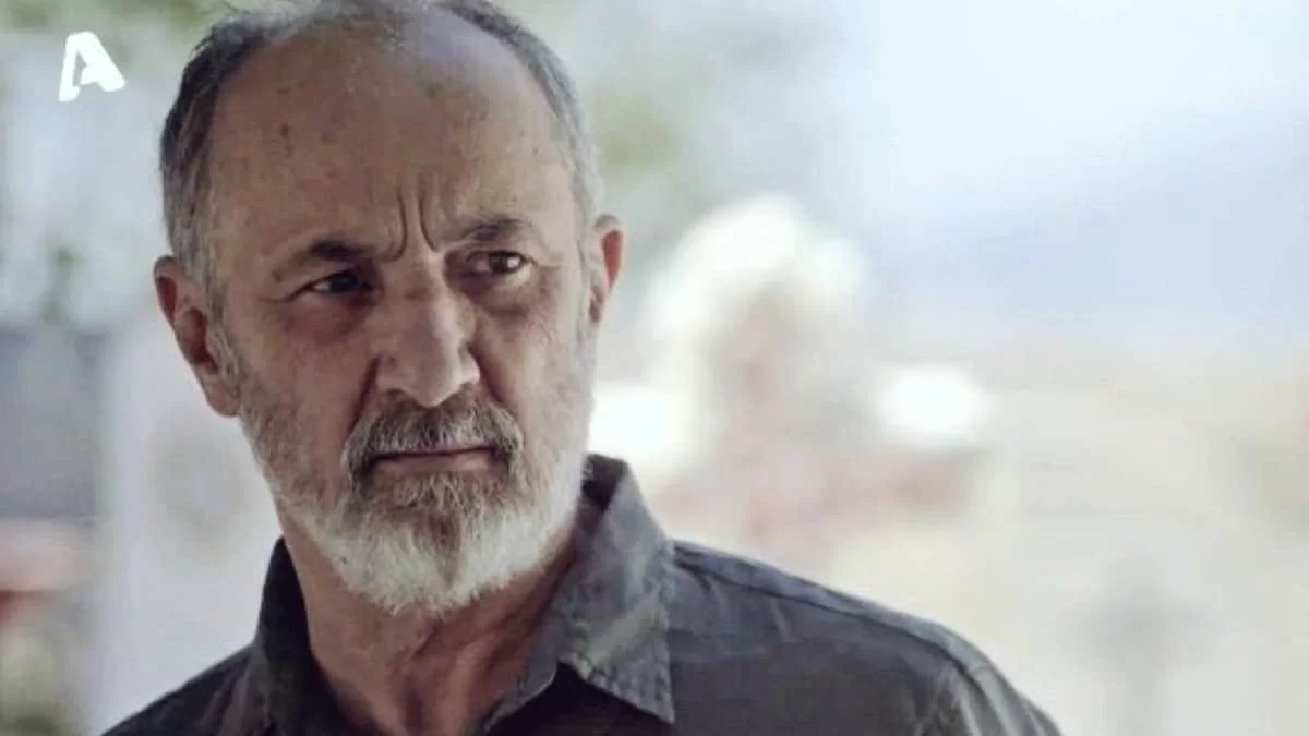 «Μια κατηγορία μόνος του» - Ξεσάλωσε το Twitter με την "εισβολή" του Στέλιου Μάινα στον Σασμό