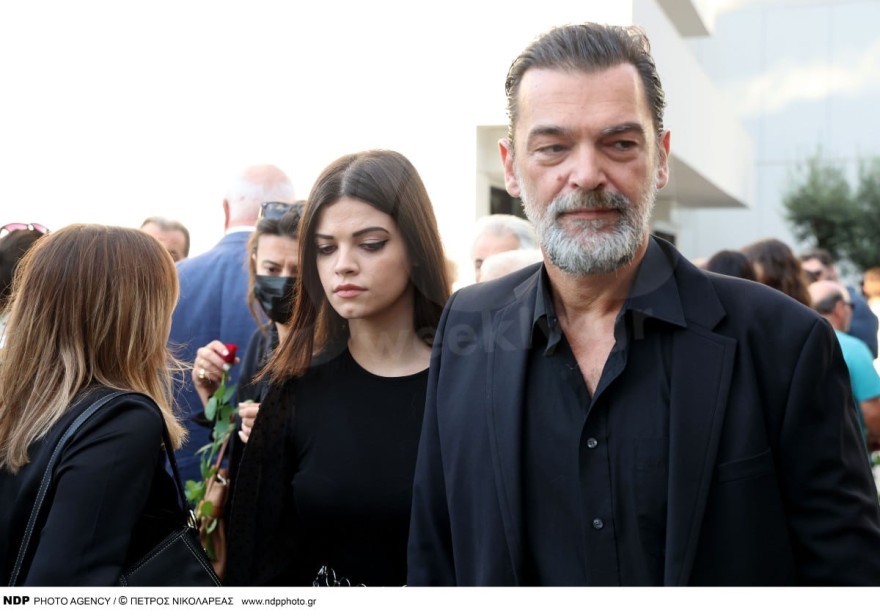 Κωνσταντίνος Καζάκος - Τζένη Καζάκου