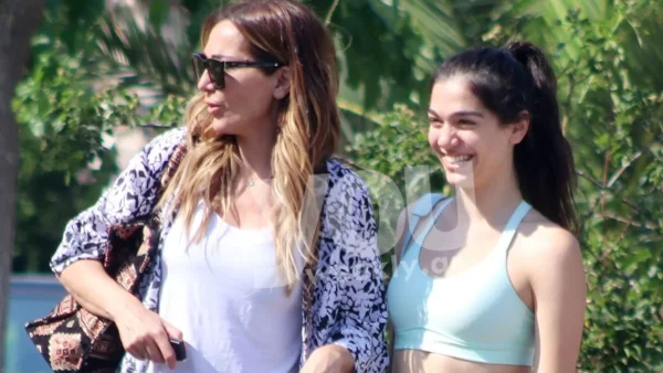 Κοινή έξοδος μετά από καιρό - Το νέο βίντεο της Δέσποινας Βανδή με την κόρη της, Μελίνα, που έφερε δεκάδες αντιδράσεις