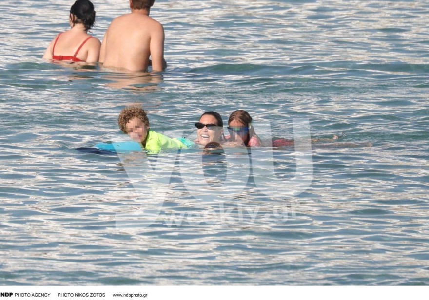 Βίκυ Καγιά Μπιάνκα Κάρολος