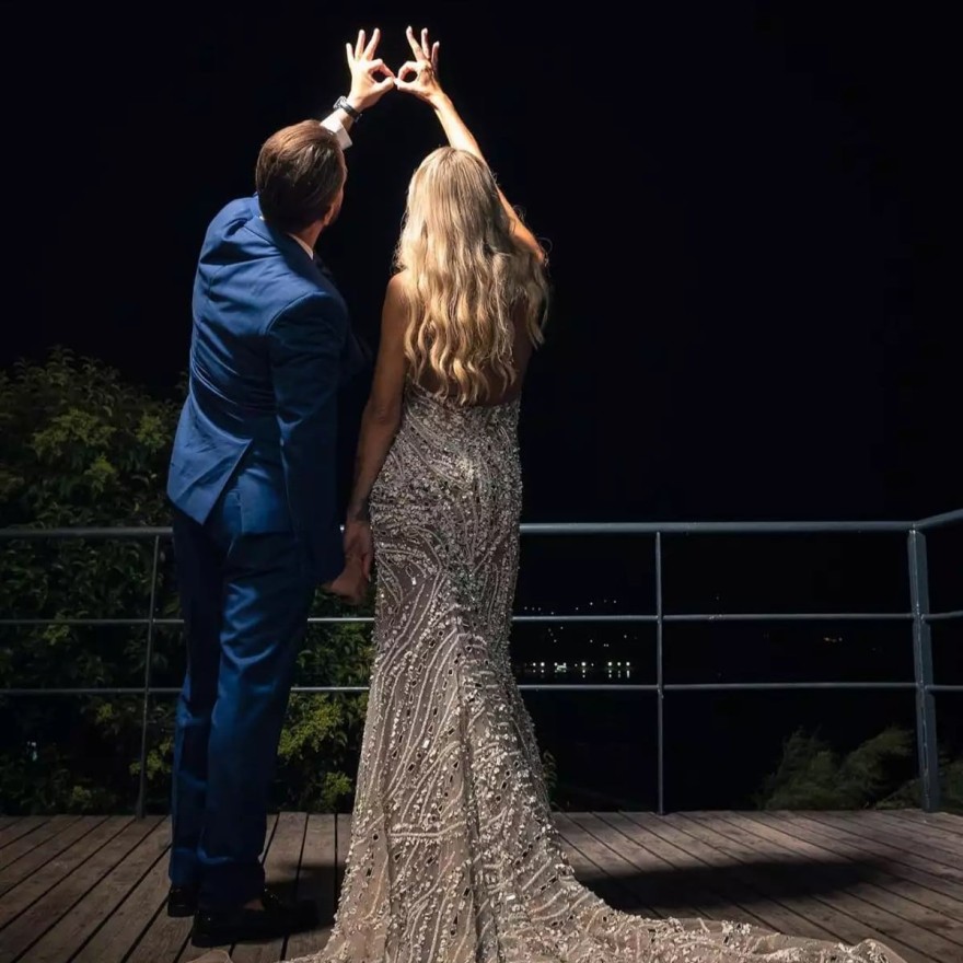 Η πρώτη φωτογραφία του Βρεττού μετά το γάμο του