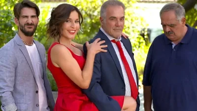 Χαιρέτα μου τον πλάτανο: Ο Σίμος έχει βγει στη γύρα και διαδίδει 2 εγκυμοσύνες