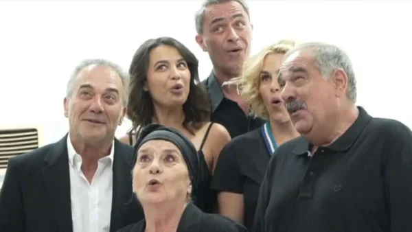 Χαιρέτα μου τον Πλάτανο: Ο Παναγής και η Κατερίνα είναι έτοιμοι για το ταξίδι της επιστροφής