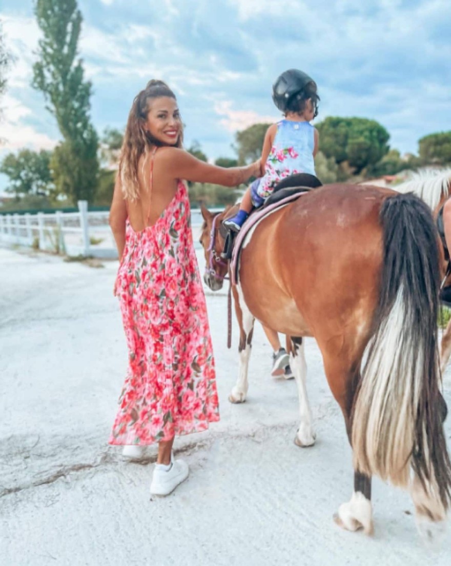 Ελένη Χατζίδου κόρη