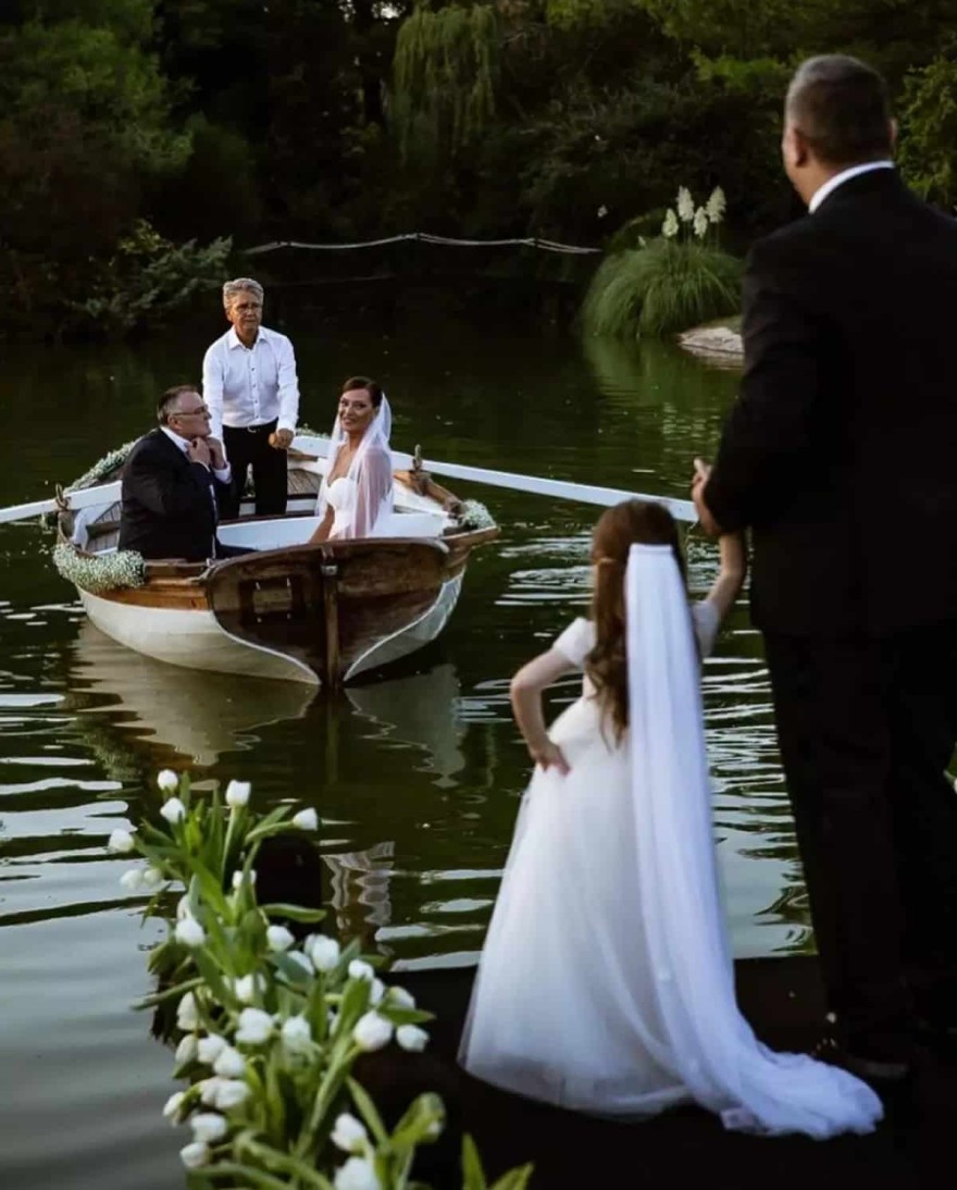 Σε παραμυθένιο τοπίο ο γάμος του Ρέμου και της Μπόσνιακ