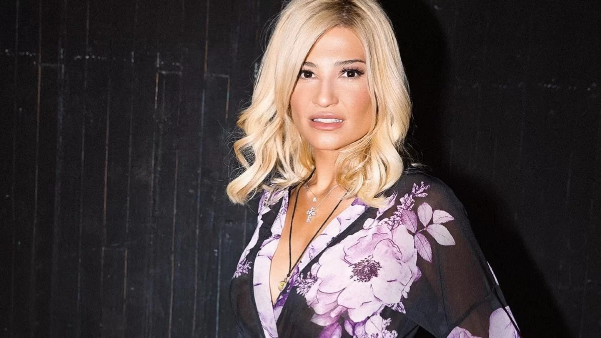 Το φυσικό μακιγιάζ της Φαίης Σκορδά είναι απλό - Σου βρήκαμε τα προϊόντα που χρειάζεσαι για να το αντιγράψεις