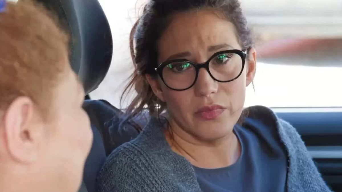 Η δική μας οικογένεια (25/10): Αποκαλύπτεται η πραγματική ταυτότητα της Αγγελικής