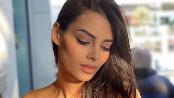 Το αποκάλυψε με μια φωτογραφία - Αυτή θα βαφτίσει την κόρη της Άννας Μπεζάν και του Δημήτρη Παππά