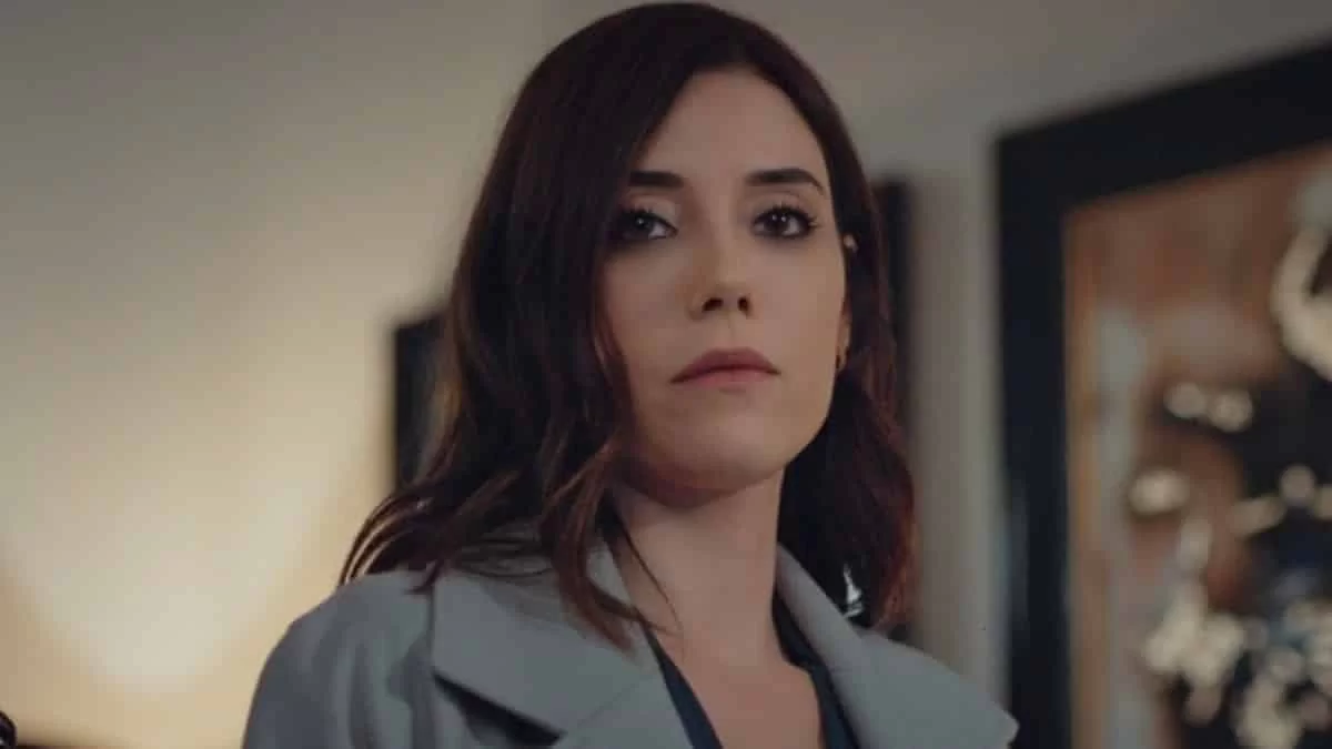 Άπιστος: Η Ασιγιά έρχεται αντιμέτωπη με τις ευθύνες και τη μοναξιά των πράξεών της.