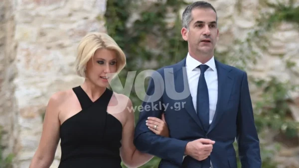 Οι επώνυμες τσάντες και τα επώνυμα αφεντικά τους: Αυτή της Σίας Κοσιώνη αγγίζει τα 3.000 ευρώ