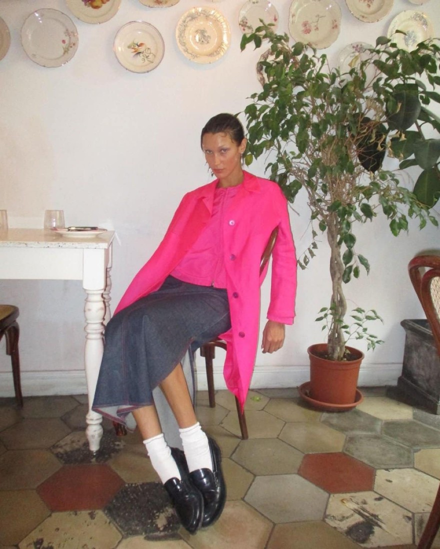 Bella Hadid κάλτσες