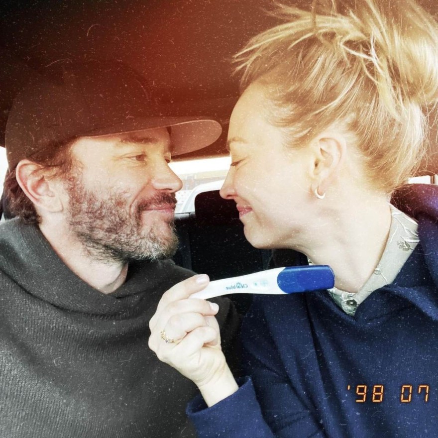 Γνωστή ηθοποιός είναι έγκυος στο πρώτο της παιδί και το ανακοίνωσε με το φύλο του μωρού