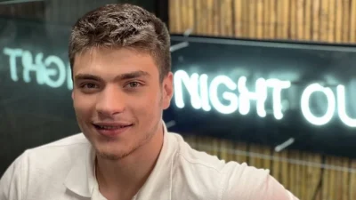 Γη της Ελιάς: Δεκάδες αντιδράσεις στο twitter με τον Φίλιππο που υποδύεται ο ηθοποιός, Διονύσης Παπανδρέου