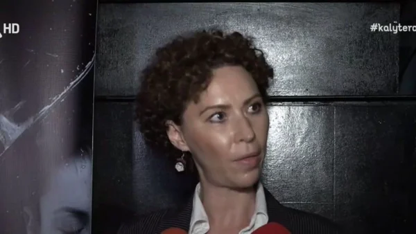 «Ο Κιμούλης δεν έχει καμία επαφή με εμάς ούτε...» - "Κόλαφος" η Δώρα Χρυσικού