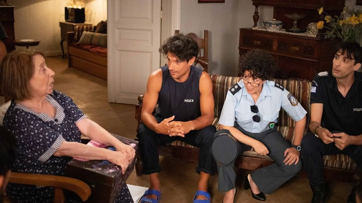 Εκτός Υπηρεσίας: Χαμός με τα κλεμμένα κόκαλα του Ντάντουλα