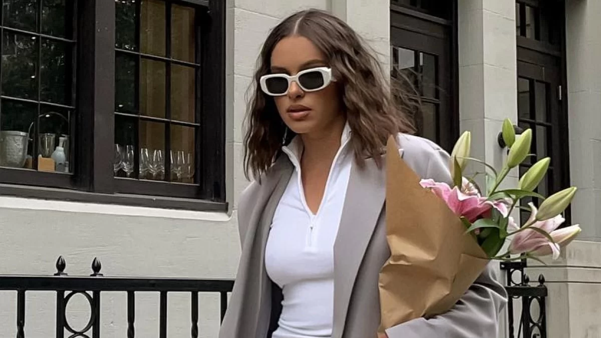 Βραδινό φόρεμα: 3 τρόποι να το συνδυάσεις για να το φορέσεις το πρωί