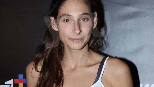 Ποιος είναι ο ιερέας των «επωνύμων»που βρέθηκε στο επίκεντρο μετά την βάφτιση του γιου της Φωτεινής Αθερίδου