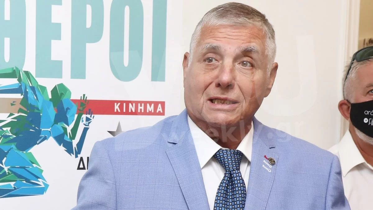 Γιώργος Τράγκας: Οι φάκελοι με τα περιουσιακά στοιχεία του παραδόθηκαν στην οικεγένειά του - Απών ο ένας από τους δυο γιους του