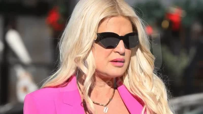 «Ας την μαζέψει ο μπόγιας» - Δεκάδες αντιδράσεις κάτω από ανάρτηση της Μαρίνας Πατούλη για την εμφάνιση της στο Ηρώδειο