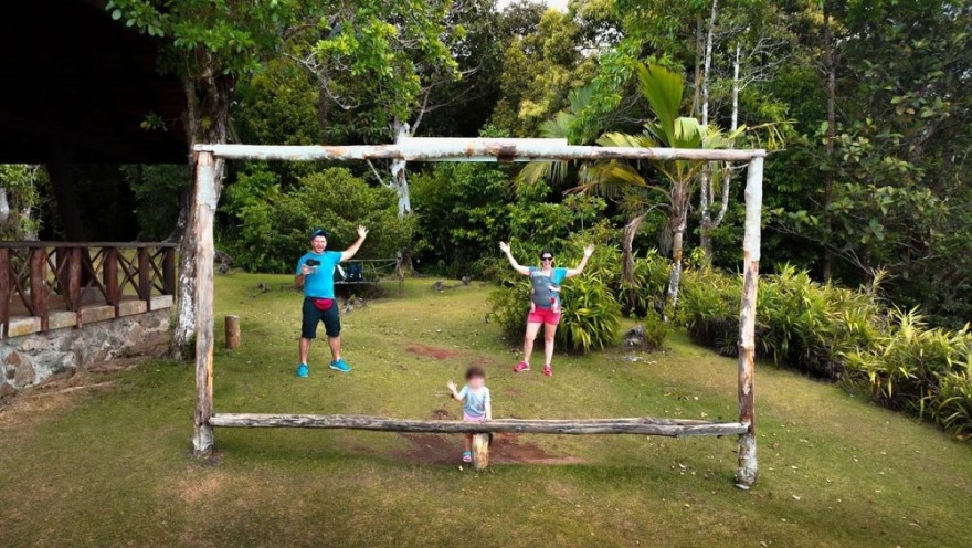 Ευτύχης Μπλέτσας Ηλέκτρα Αστέρη κόρες Σεϋχέλλες
