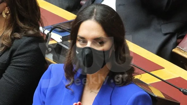 Ανησυχία με την υγεία της Νόνης Δούνια - Μεταφέρθηκε στο ιατρείο της Βουλής