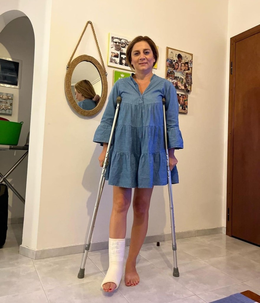 Ατύχημα για την Έλενα Πολυκάρπου