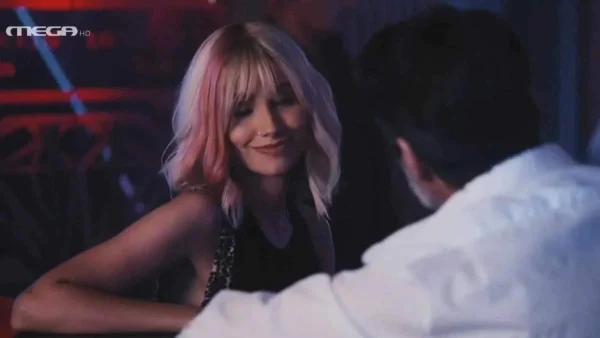 Γη της Ελιάς - σούπερ αποκλειστικό: Δεν είναι στρίπερ! Η πραγματική ταυτότητα της Ράινα