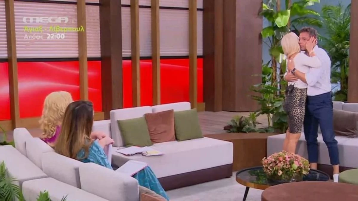 Ελένη: Επική γκάφα για τον Σάββα Πούμπουρα - Η αμήχανη στιγμή όταν συνειδητοποίησε ότι ο Γιώργος Παπαδάκης είναι στην τηλεόραση