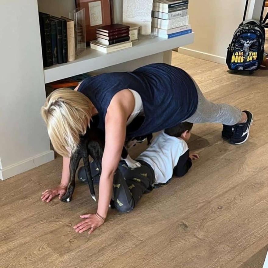 Σία Κοσιώνη γιος σπίτι