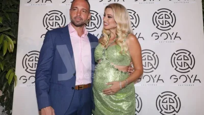 Με καμαρίνι, πιάνο και παντού καθρέφτες - Φωτογραφίες από το σπίτι Κωνσταντίνας Σπυροπούλου & Βασίλη Σταθοκωστόπουλου στην Βούλα