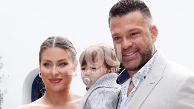 Σα νεράιδα ήταν η Βαλεντίνη Παπαδάκη με το φόρεμα στο χρώμα της μέντας, που εμφανίστηκε στη βάφτιση του γιου της, με τον Κώστα Σόμμερ