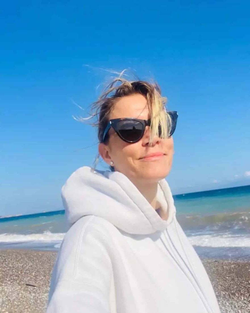 Οι φωτογραφίες της Βίκυς Καγιά με τα παιδιά της ανήμερα της 28ης Οκτωβρίου  3