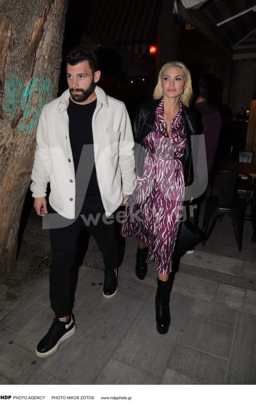 Καλοντυμένες και κακοντυμένες στη γιορτή του Νεκτάριου Σκαμνάκη