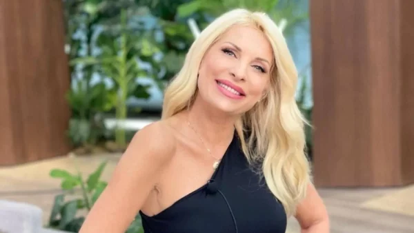 Έχουν τα ίδια μάτια και χαμόγελο - Αυτή είναι η θεία της Ελένης Μενεγάκη, Μαρία