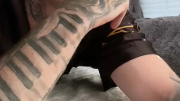 Βρέθηκε νεκρός στην μπανιέρα του σπιτιού του - Θρήνος στον χώρο της μουσικής