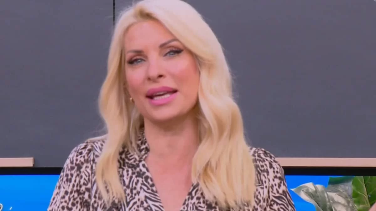 Γιορτάζει ο Άγγελος Λάτσιος - Οι ευχές της Ελένης Μενεγάκη στο πλατό της εκπομπής της στο MEGA