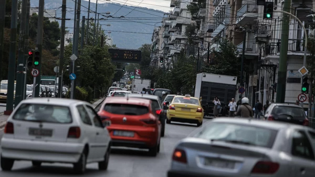 Παραλύει όλη η  Ελλάδα - Πως θα κινηθούν τα ΜΜΜ και ποιοι έχουν απεργία