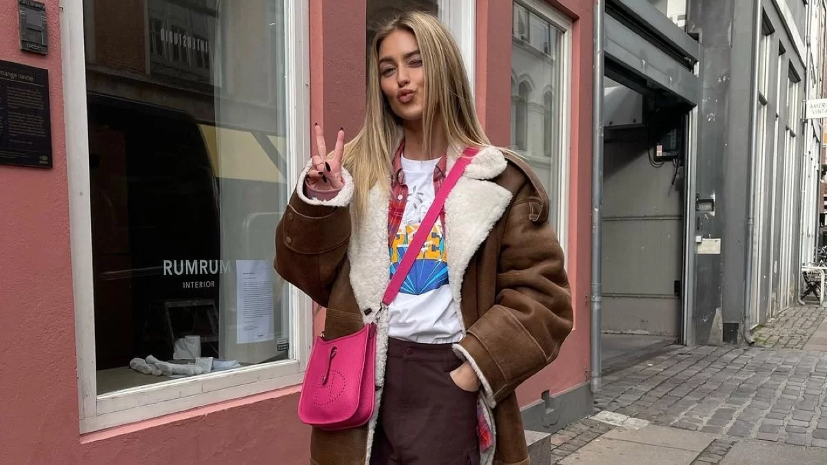 Αυτό το χειμωνιάτικο αξεσουάρ επέστρεψε στις τάσεις - Σίγουρα το φορούσες όταν ήσουν μικρή