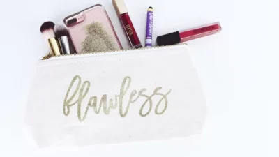 Τα budget friendly προϊόντα ομορφιάς που θα λατρέψεις! Όλα κοστίζουν λιγότερο από 20 ευρώ