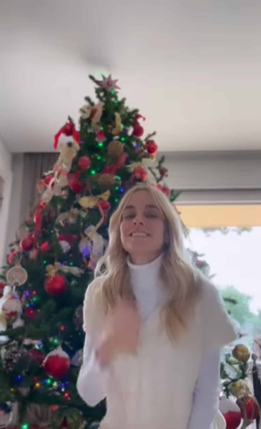 Δούκισσα Νομικού Χριστουγεννιάτικο δέντρο