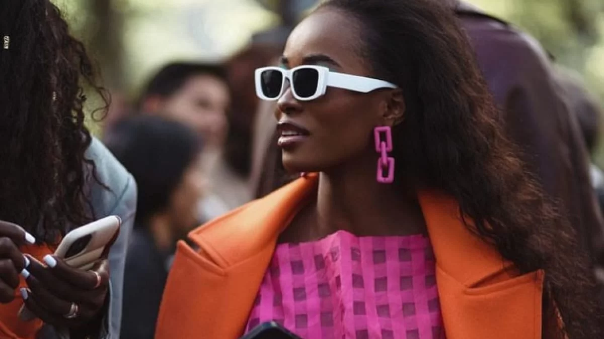 Αυτά είναι τα 5 πιο trendy χρώματα του 2023! Πως τα φοράνε οι fashionistas στις Εβδομάδες Μόδας;