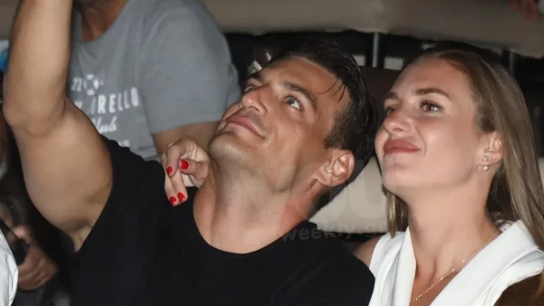 Πάνω από έναν βασικό μισθό - Πόσο κοστίζει το δώρο του Δημήτρη Φιντιρίκου για την γιορτή της Κατερίνας Δαλάκα