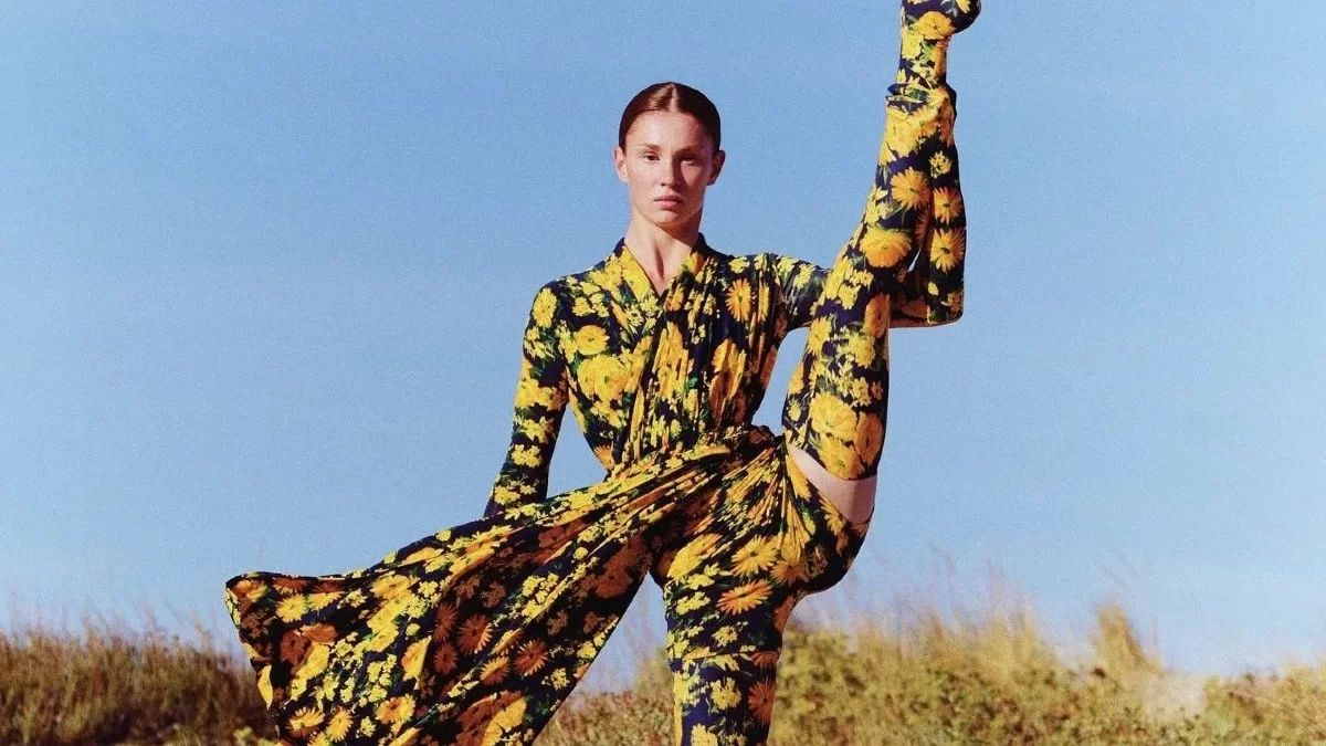 Floral το χειμώνα: Είναι τάση και σου βρήκαμε τα τέλεια κομμάτια - Εσύ θα το φορέσεις;