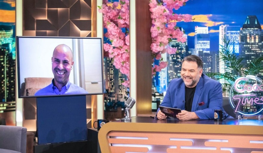 Οι αποψινοί 17/11 καλεσμένοι του The 2night show 