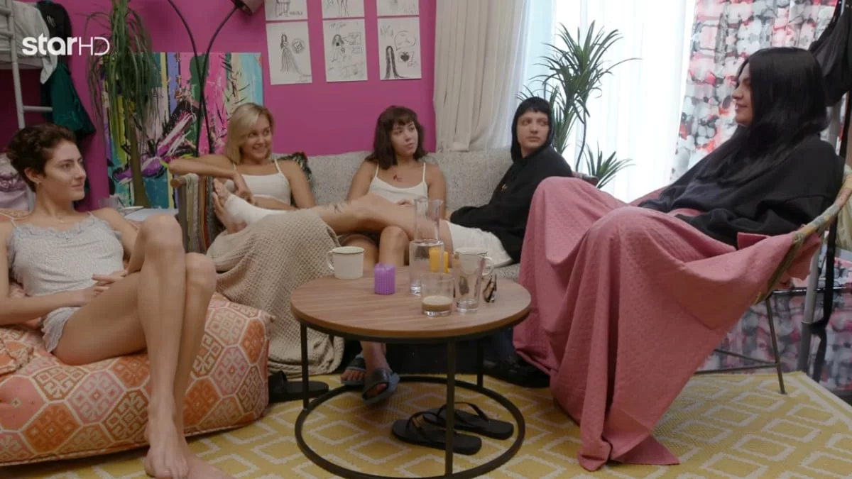 GNTM 5: «Θα τις κάνουμε καψόνια» - Χαμός στην βίλα με την "εισβολή" των νέων κοριτσιών